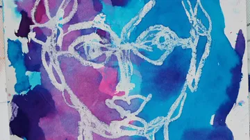 Ein abstraktes Porträt auf blau-violettem Hintergrund.